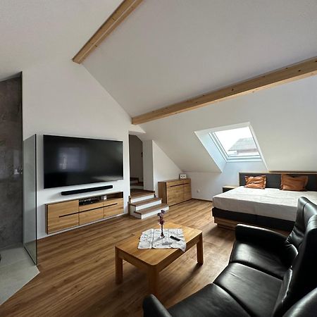 Villa Racing - Privatzimmer In Spielberg Spielberg Bei Knittelfeld 외부 사진